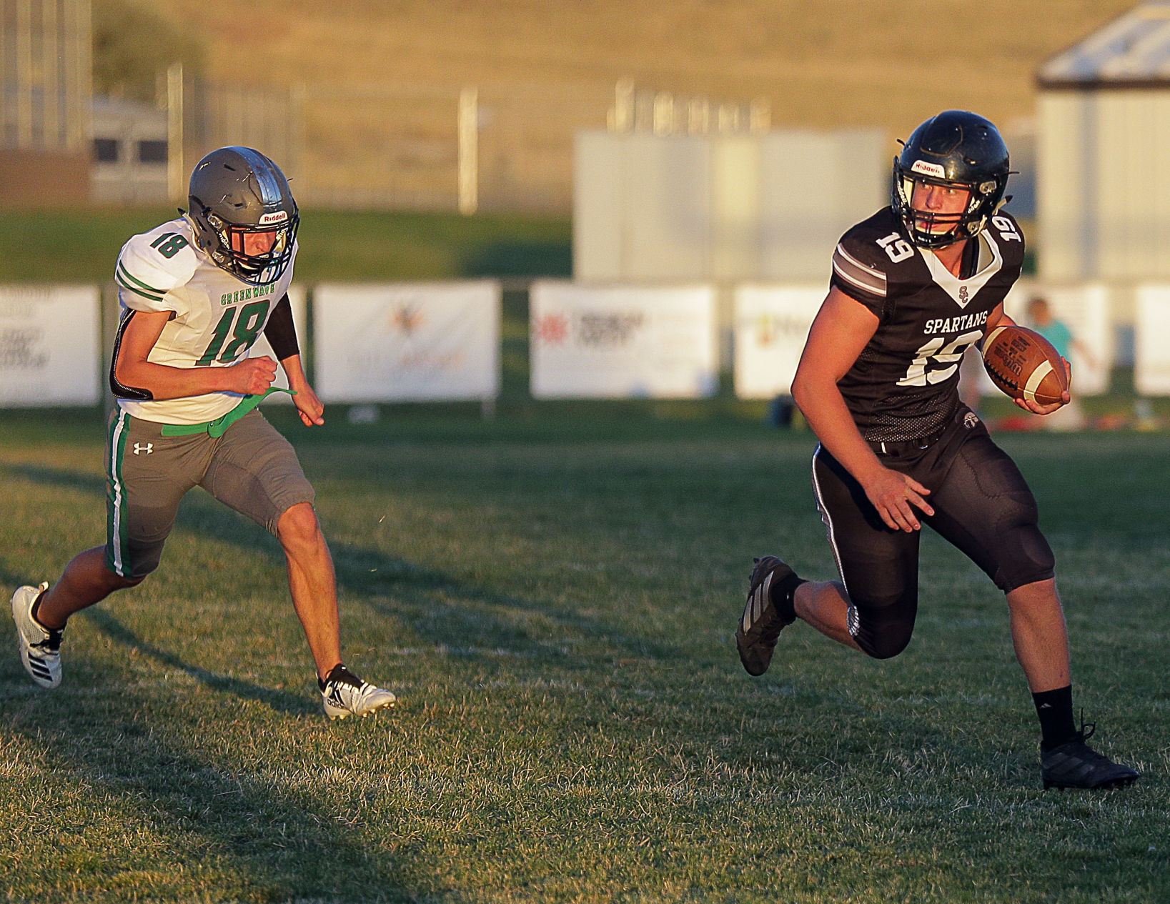 090619-elk-gallery-fallon-spring-creek-football-01.jpg